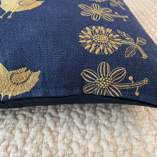 ミナペルホネン　クッション tori-to-hana ⚮̈ミナペルホネン tori-to-hana ネイビー クッションカバー トリ