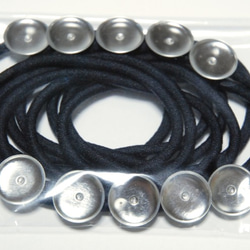 パーツ 金具 レジン　皿付き ヘアゴム　14ｍｍ　ブラック　10個 1枚目の画像