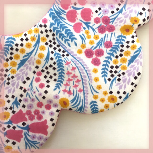 【再販3】リバティ ベルフラワー  国産シェラトンジャージ生地 4枚目の画像