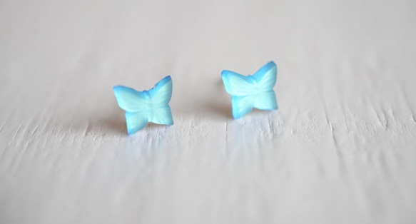 VINTAGE Butterfly pierced earrings sky blue 第1張的照片
