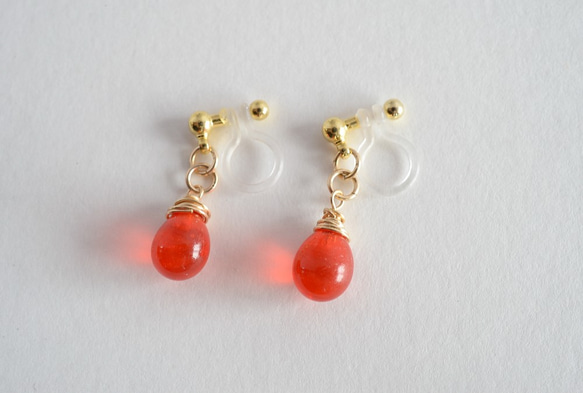 GLASS Larme ear clips/pierced earrings Orange Vermillion 第3張的照片