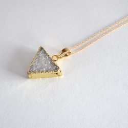 STONE Drusy necklace triangle 第2張的照片