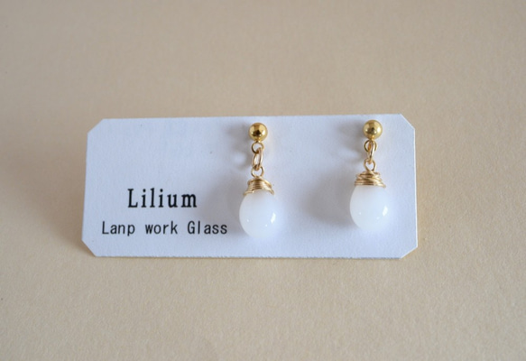 GLASS Larme pierced earrings/ear clips Snow white 第3張的照片