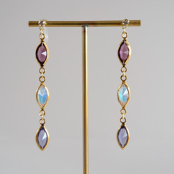 VINTAGE Glass frame ear clips/pierced earrings Violet dress 第1張的照片