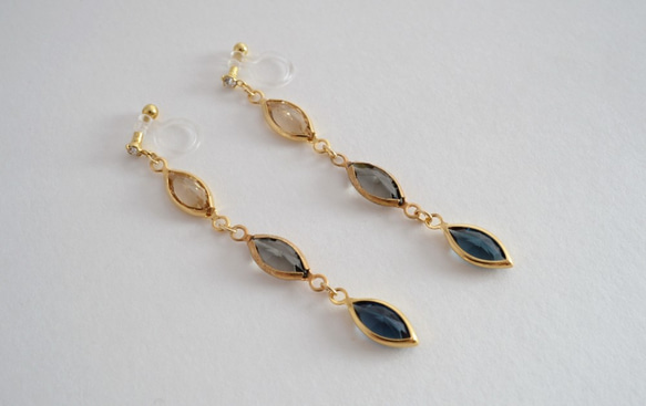 VINTAGE Glass frame ear clips/pierced earrings Gold gray 第3張的照片