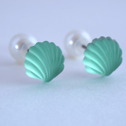 VINTAGE Sea Shell Pierced earrings Light green 第2張的照片