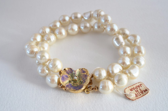 VINTAGE 2Strands baroque pearl Pansy bracelet 1枚目の画像