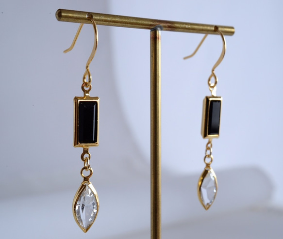 VINTAGE Glass frame pierced earrings/ear clips Monotone 第1張的照片