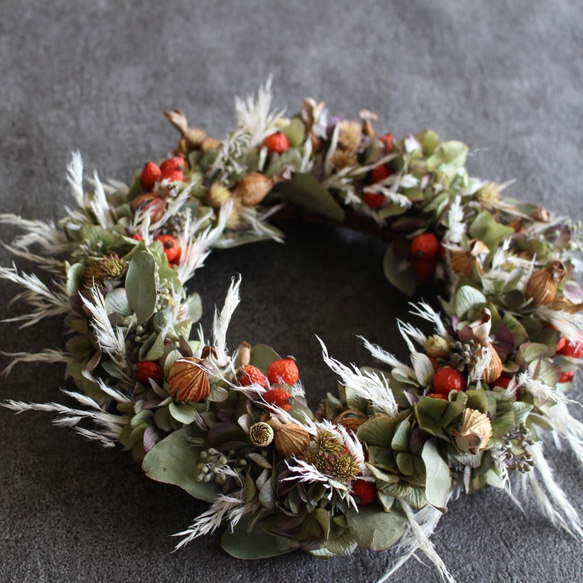 Creema限定❍ラッピング無料❍鈴バラと月桃の実のリース20cm☆ドライ