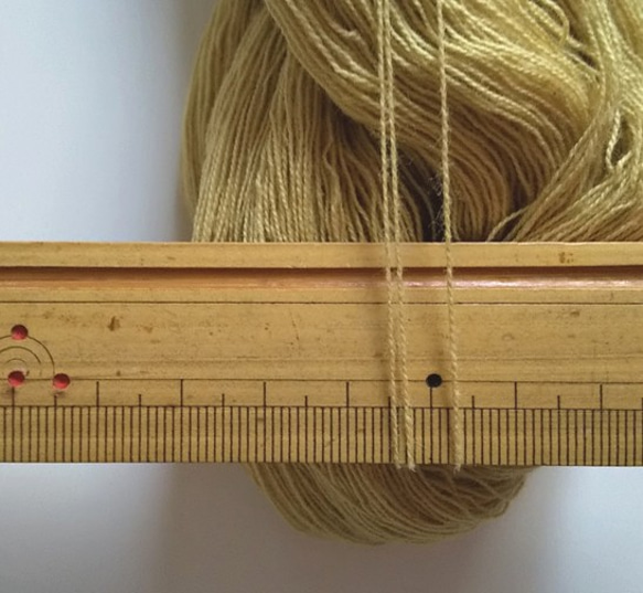 刺し子糸、編み物、織物にも♪草木染め糸　ざくろ染　20/2　綿　コットン　　 3枚目の画像