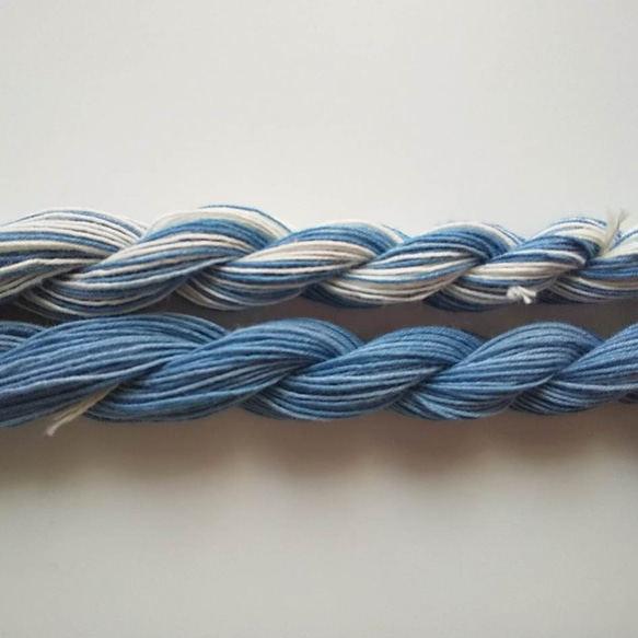 ２種類グラデーション刺し子糸、編み物、織物にも♪草木染め糸　インド藍染　　綿　コットン　 1枚目の画像