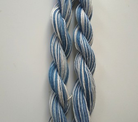２種類グラデーション刺し子糸、編み物、織物にも♪草木染め糸　インド藍染　　綿　コットン　 4枚目の画像