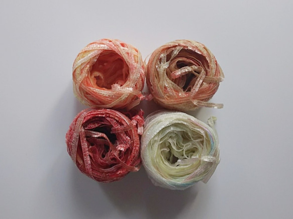 糸の福袋　レインボー染め    キラキラ☆ラッセルヤーン４色　まとめて約80g　B 2枚目の画像