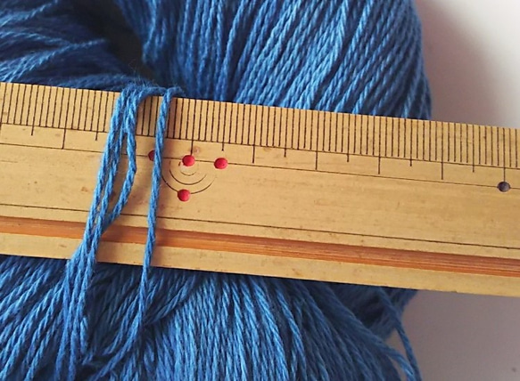 編み織りに♪草木染め糸　インド藍染　綿　オーガニックコットン4　 100g 4枚目の画像