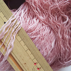 編み織りに♪草木染め糸　スオウ染　綿　コットンスラブ　2　 150g 3枚目の画像