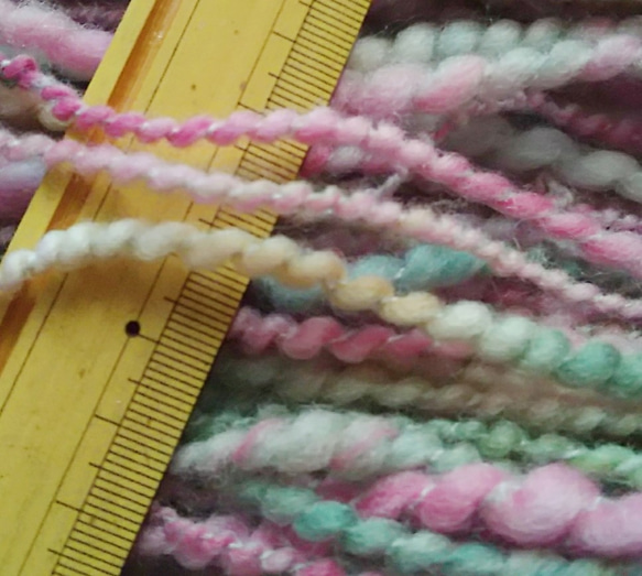 手染め羊毛　オリジナル手紡ぎ糸　レインボー染 コイルヤーン 38g　616 5枚目の画像