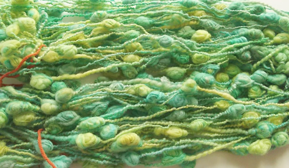 手染め羊毛　オリジナル手紡ぎ糸　レインボー染つぶつぶヤーン 38g　702 4枚目の画像