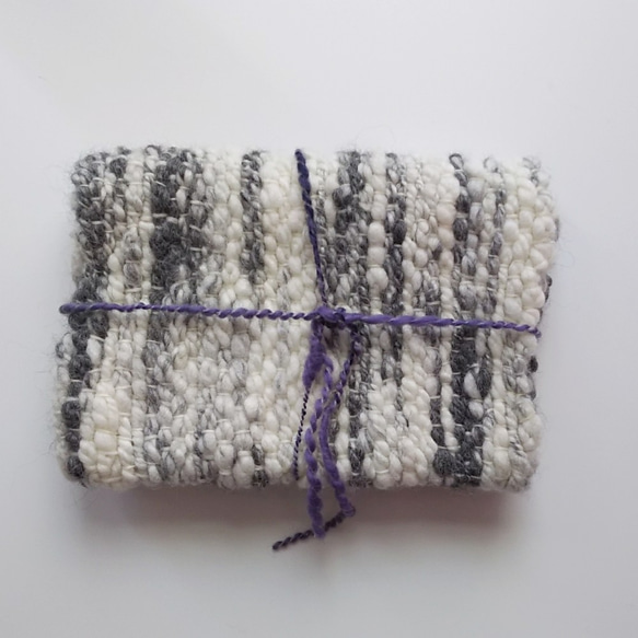 再販　手紡ぎアルパカウールの手織りスヌード　濃いグレー 7枚目の画像