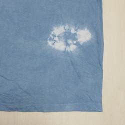 藍染め絞りTシャツ　メンズ　Mサイズ　草木染め　インド藍染め　 3枚目の画像