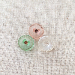 小さな繊細なガラスボタンの３つセット（カラー3） 3枚目の画像