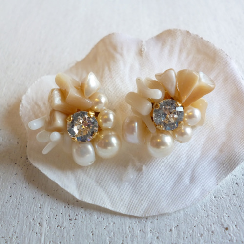 受注生産】antique like ivory pierce &earring ピアス（その他） miG