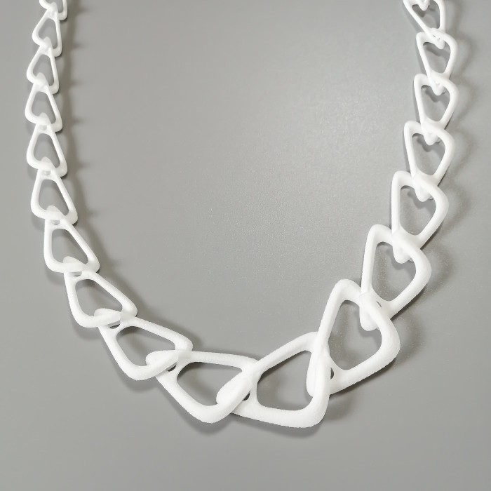 シークエル　ネックレス　白