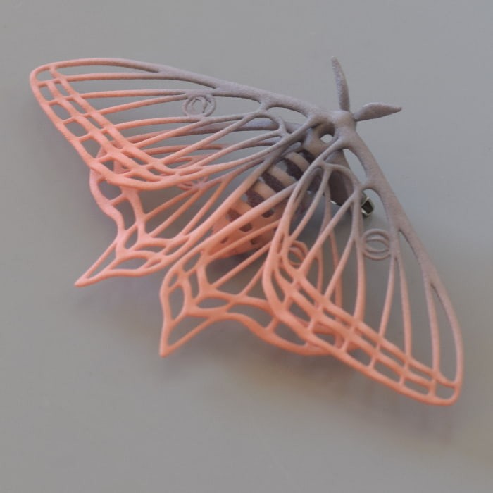 イズベル　ブローチ　ピンクベージュ