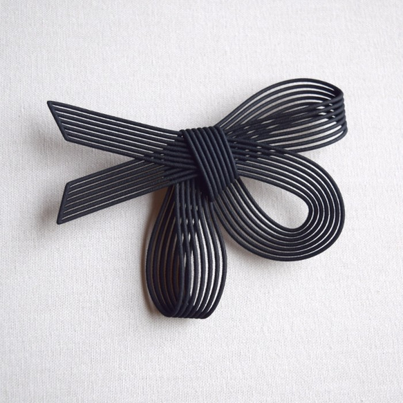 ルネ♡ブローチ ルネ ブローチ｜3Dプリンターで作られ、 繊細で、とてもエレガントな