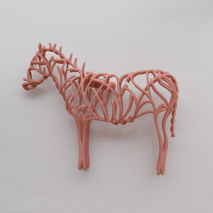 エクース　ピンクベージュ　ブローチ