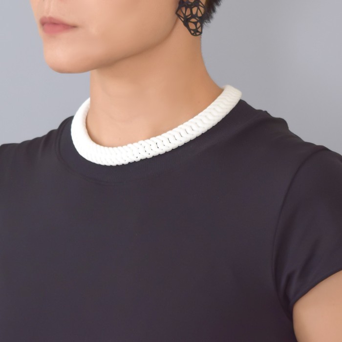 ヘリンボーン　ネックレス　白