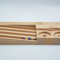小さな大工さん　ビー玉転がし　積木　国産　木製　日本製　玉の道　品名 コンパクト５　省スペースで遊べるコンパクトシリーズ 2枚目の画像