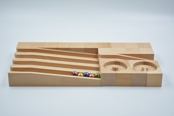 小さな大工さん　ビー玉転がし　積木　国産　木製　日本製　玉の道　品名 コンパクト５　省スペースで遊べるコンパクトシリーズ 2枚目の画像