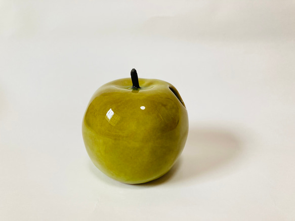 PPAP Applepen オリーブ色のリンゴのペン立て 2枚目の画像