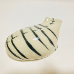 干支の虎　ホワイトタイガーの置物 陶器　11センチ 4枚目の画像