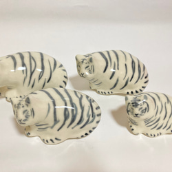 干支の虎　ホワイトタイガーの置物 陶器　11センチ 5枚目の画像