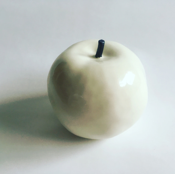 白いりんご 陶器の置物 その他置物 Lilyceramic®️ 通販 645208