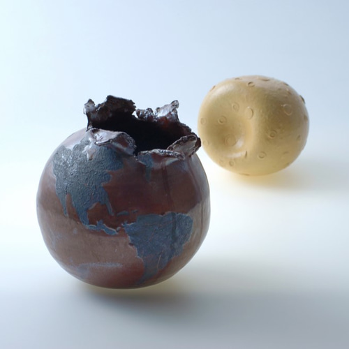 陶器のアート 破裂した地球と凹んだ月 赤 その他アート Lilyceramic 