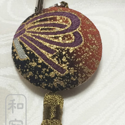 ふわりと揺れるふさが可愛い、着物とふさのストラップ　黄茶01 2枚目の画像