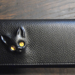 黒猫の長財布（表革：VACCHETTA800、仮セット猫目：琥珀色eyes）約223ｇ 猫目選べます♪ 1枚目の画像