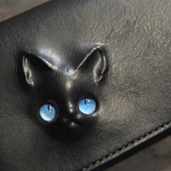 黒猫の長財布（表革：VACCHETTA800、仮セット猫目：ラグドール・ブルーeyes）約257ｇ 猫目選べます♪ 2枚目の画像