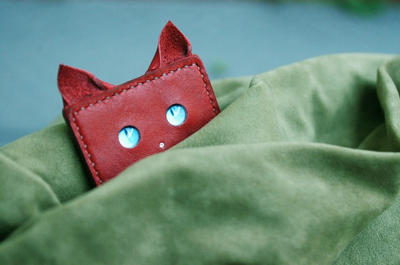 受注生産　ブルーeyes猫目カードケース（１枚用）レッド 1枚目の画像