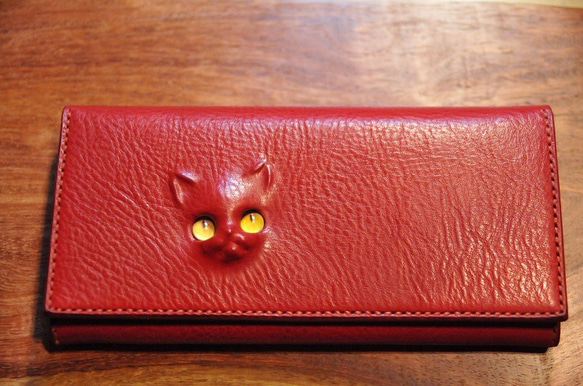 赤猫の長財布（内装：黒）　約232g　猫目選べます♪　 2枚目の画像