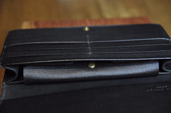 new黒革　黒猫の長財布  （内装：黒）約274ｇ  猫目選べます♪ 4枚目の画像