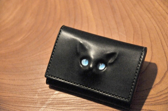 黒　レリーフ猫の名刺入れ　子ネコface 4枚目の画像