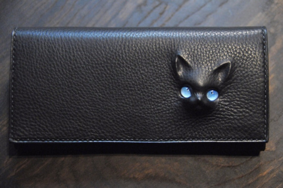 黒猫の長財布  （表革：conceria800社、内装：ダークグレー／ブラック）約244ｇ  猫目選べます♪ 2枚目の画像
