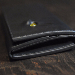 黒猫の長財布 （表革：TEMPESTI社、内装：ダークグレー／ブラック）約262ｇ  猫目選べます♪ 5枚目の画像