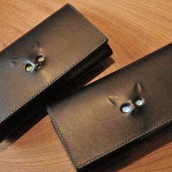 黒  レリーフ猫の長財布 5枚目の画像