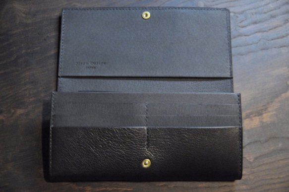 黒猫の長財布  （革：ALRAN社、内装：ダークグレー／ブラック）約234ｇ  猫目選べます♪ 4枚目の画像