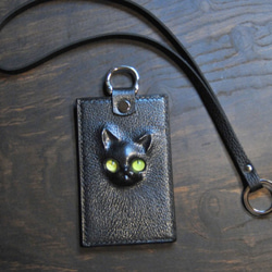 黒猫のパスケースB （表革：ALRAN社、キーリング・ロングストラップ付）約61ｇ  猫目選べます♪ 3枚目の画像