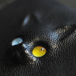 黒猫の長財布A（表革：ALRAN社「patina sauvage」、内装：キャメル） 約207ｇ  猫目選べます♪ 2枚目の画像